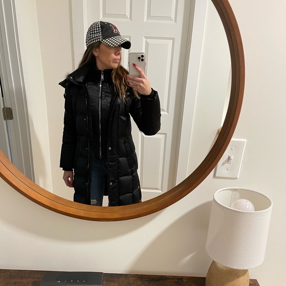 Andrew Marc - Montclair style puffer jacket fur hood - Picture 3 of 9